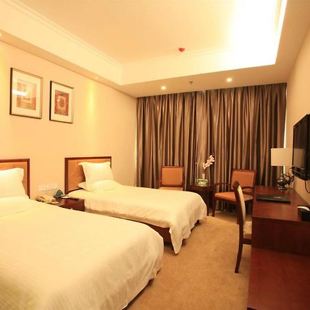 Greentree Inn Beijing Daxing Huangcun Qingyuan Road Metro Station Express Hotel Exteriör bild