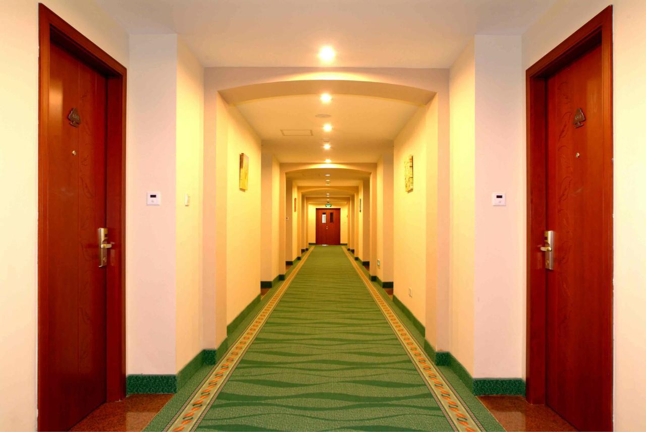 Greentree Inn Beijing Daxing Huangcun Qingyuan Road Metro Station Express Hotel Exteriör bild